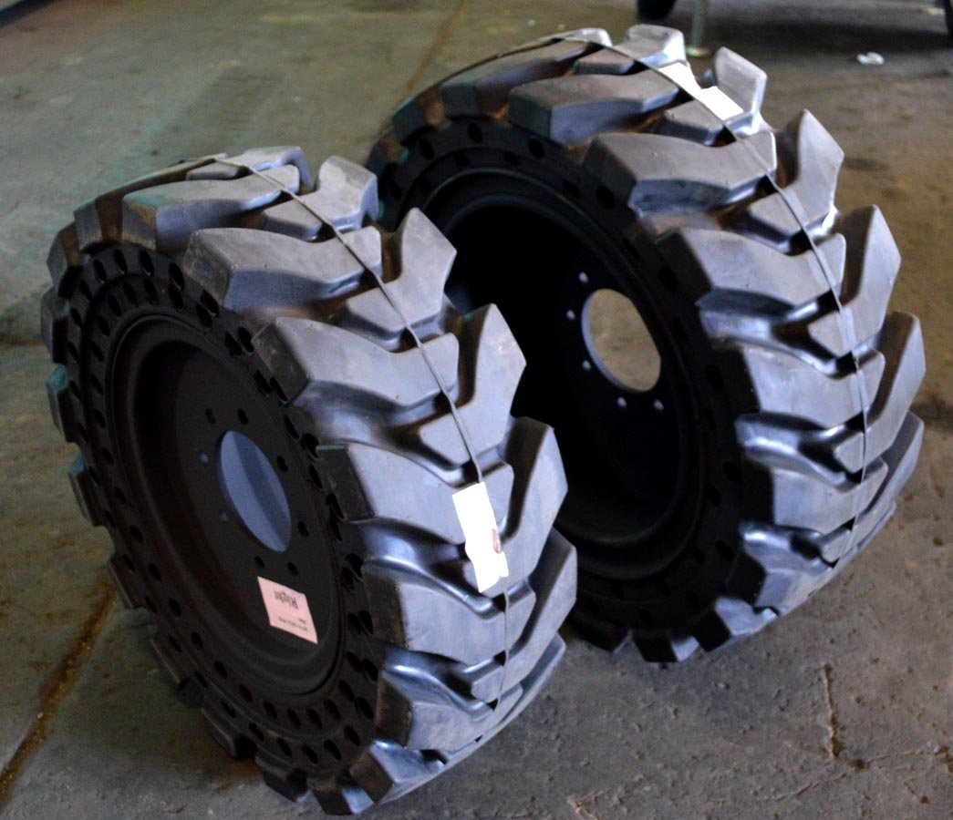 Solid Tires with Rim for skid steer loader in the Philippines